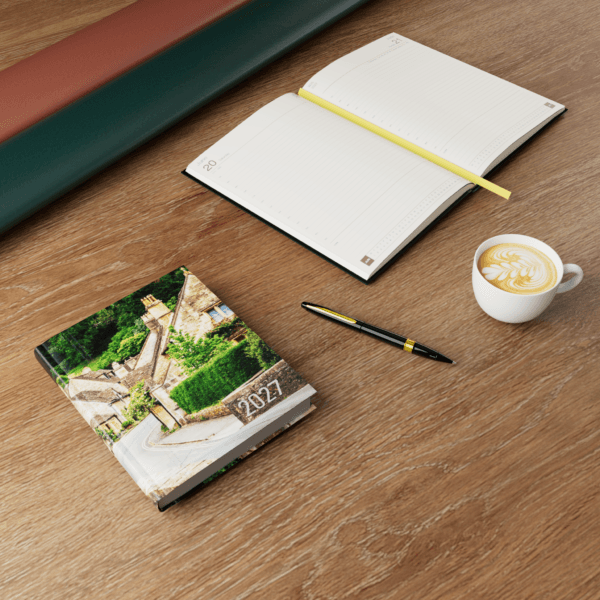 Graphic Prints Quarto Diary, Week to View, Full Colour